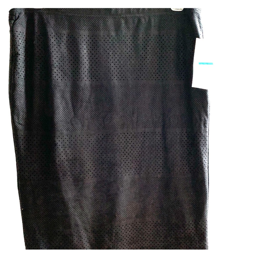 Black skirt